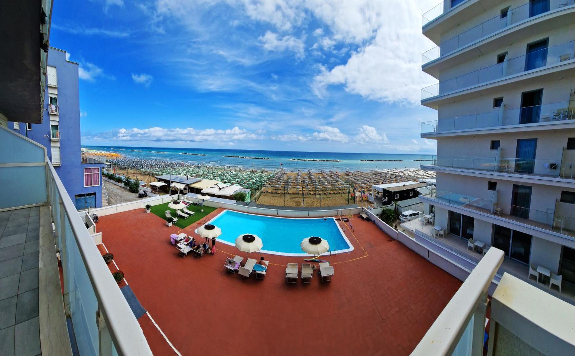Hotel Embassy Pesaro Eksteriør bilde