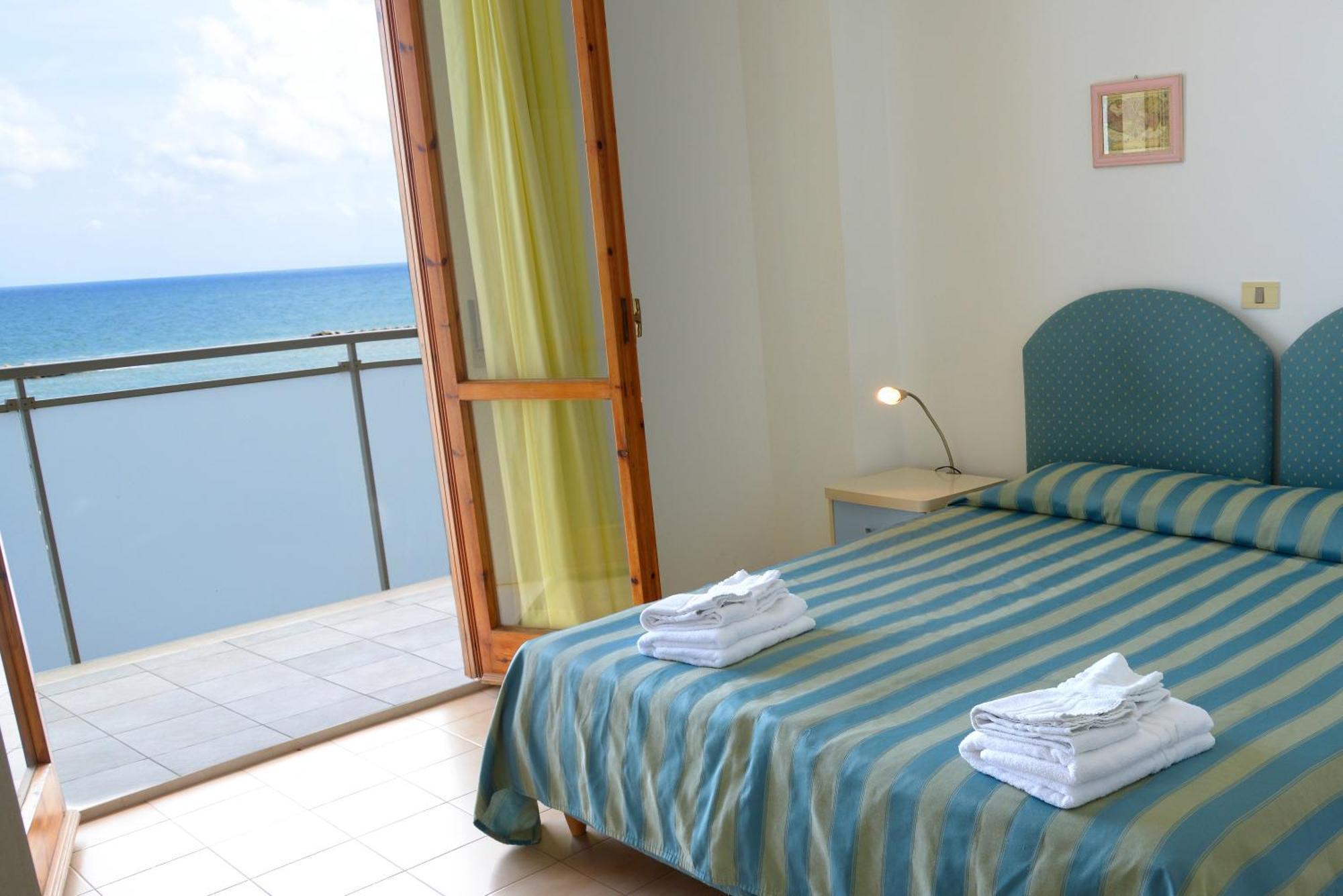 Hotel Embassy Pesaro Eksteriør bilde