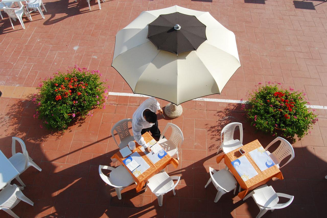 Hotel Embassy Pesaro Eksteriør bilde